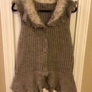 Roz&Ali Sweater Vest with Faux Fir Size XL